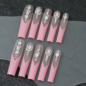 Prix d'usine en gros Ongles à presser longs de luxe en acrylique, motif papillon 3D, couvrance totale, haute qualité, faits main, forme carrée et cercueil - Product Image 1