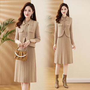2023 Herbst Neuankömmling Mode Lady Turndown Kragen Weste Langarm Solid Dress Sweater Dress Set - Product Image 2