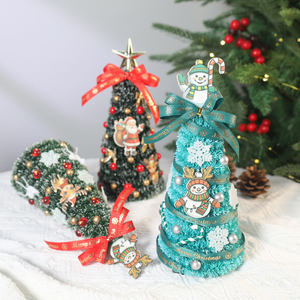 Petit arbre de Noël vintage de haute qualité en cèdre, sisal et soie, teinté blanc, avec effet neige tombante, en forme de tour de pin, pour intérieur - Product Image 5
