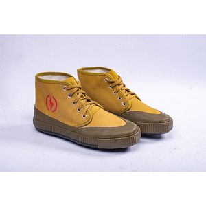 Usine hommes et femmes jaune chantier de Construction antidérapant travail terres agricoles semelle en caoutchouc 90 fleurs formation ongles <span class=keywords><strong>chaussures</strong></span> de Offre Spéciale - Product Image 1