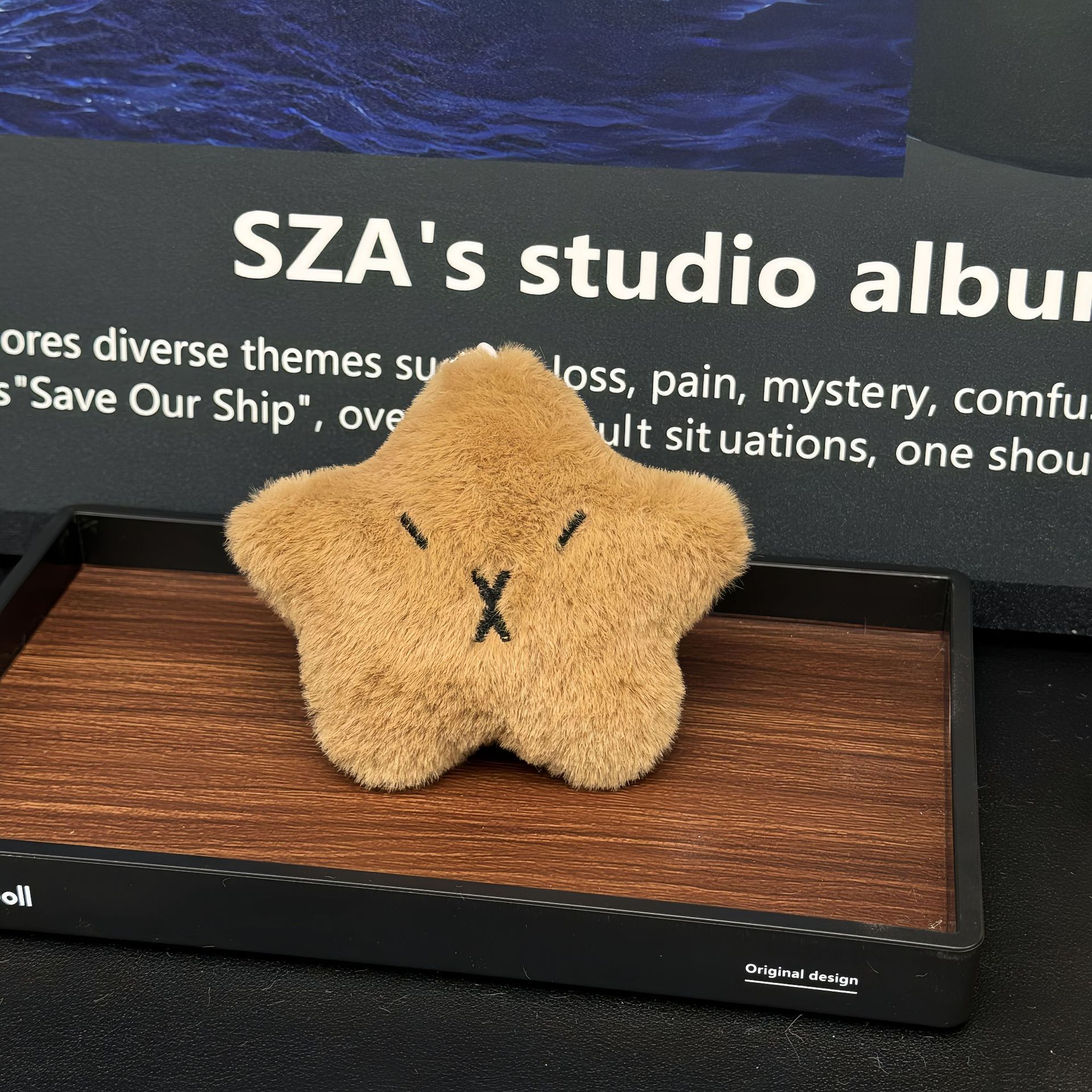 Bead chain-card star