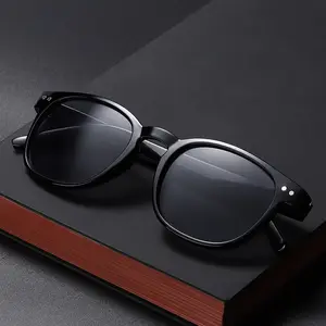 New Retro Round Shaped Reading Sun Glasses 2024 Reading Glasses Fashion UV400 Grey Lenses Sun Readers With Plastic Spring Hinge