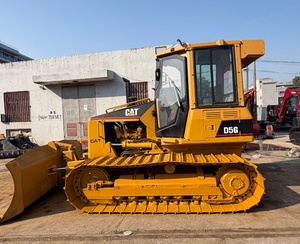 Bulldozer compact d'occasion CAT D5G, faible nombre d'heures de fonctionnement, flexible, idéal pour les projets d'ingénierie municipale et d'aménagement paysager - Product Image 1
