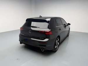 <span class=keywords><strong>Golf</strong></span> <span class=keywords><strong>GTI</strong></span> 380TSI DSG d'occasion 2023 avec turbocompresseur, conduite à gauche, toit ouvrant R18, intérieur foncé, sièges en cuir, voiture compacte - Product Image 2