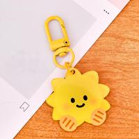 Pendentif de sac en acrylique personnalisé découpé au laser, motif soleil souriant jaune mignon, porte-clés pour sac à dos