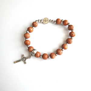 Medaglia san benedetto gesus lega croce <span class=keywords><strong>rosario</strong></span> inciso <span class=keywords><strong>marrone</strong></span> perle di legno bracciale gioiello religioso braccialetto - Product Image 6