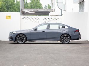 <span class=keywords><strong>BMW</strong></span> Serie 5 530i 540i XDrive G30 F10 AWD Sedán 2.0T 8AT LHD Usado, Auto de Lujo de <span class=keywords><strong>Segunda</strong></span> <span class=keywords><strong>Mano</strong></span> en Buenas Condiciones, para Todo Clima - Product Image 4
