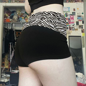 Nuovi Shorts a Vita Bassa con Stampa Zebrata per Donne, Stile Europeo e Americano, Sexy e Casual, Comodi Shorts a 3 Punti Versatili, Vendita Calda - Product Image 3