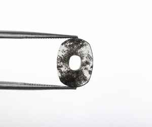 Anillo con Colgante en Forma de O con Diamante Cultivado en Laboratorio de Corte Brillante Redondo de Color Sal y Pimienta de 1.19 CT, 10.0x7.5mm, Certificado por IGI - Product Image 6