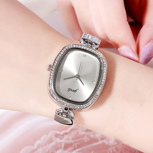 Customized wholesale personalized creative women's watches round retro style women's watches simple watches - Product Image 6