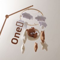 Mobile de berceau pour enfants de style nordique transfrontalier, en peluche faite à la main, avec interaction sonore et lumineuse, sans assemblage requis, pour bébé