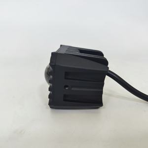 Liancheng Light 12-30V 18W Luz DE TRABAJO LED <span class=keywords><strong>2</strong></span> pulgadas cuadradas para tractores todoterreno Haz de punto de luz blanca y amarilla 6000K - Product Image 4