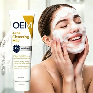<span class=keywords><strong>Nettoyant</strong></span> professionnel pour les pores à l'<span class=keywords><strong>acide</strong></span> <span class=keywords><strong>salicylique</strong></span> pour un contrôle efficace du sébum et des imperfections, personnalisation OEM, marque privée - Product Image 1