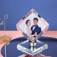Presse-papiers en verre cristal personnalisé HBL avec impression couleur intégrale et base lumineuse LED rotative à 360°
