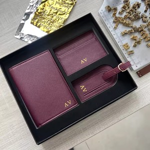 Juego <span class=keywords><strong>de</strong></span> Regalo Corporativo <span class=keywords><strong>de</strong></span> Viaje: Funda para Pasaporte <span class=keywords><strong>de</strong></span> Cuero PU con Textura Saffiano, Porta Tarjetas y Etiqueta para Equipaje, con Logotipo Personalizado al por Mayor - Product Image 1