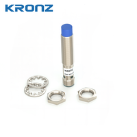 Capteur de Proximité Inductif Non Encastré KRONZ M12 8mm PNP NO 10-30VDC IP67 pour l'Automatisation Industrielle et la Détection de Position