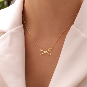 Collier minimaliste Jietao personnalisé en acier inoxydable plaqué or 18 carats, motif ciseaux, délicat, saphir, fierté lesbienne, bijoux anti-ternissement - Product Image 3