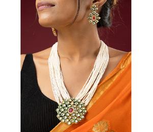 Ensemble de collier et boucles d'oreilles en or plaqué or avec perles Kundan, fait main, de luxe, pour femmes, bijoux ethniques de mariée, pour mariage et fêtes - Product Image 6