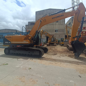 รถขุดไฮดรอลิกแบบตีนตะขาบ Hyundai 220lc-9s พร้อมเครื่องยนต์ Cummins PLC และปั๊มไฮดรอลิก - ราคาสุดคุ้ม กำลัง 107 กิโลวัตต์ - Product Image 5