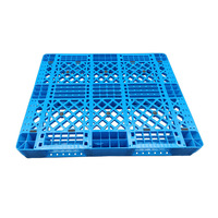 Palette Euro en plastique UGET à entrée 4 voies, simple face, pour la logistique, compatible chariot élévateur, modèle 1210, capacité 1500 kg, dynamique