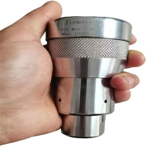 La máquina de chorro de agua de alta presión ofrece varias boquillas y conectores giratorios personalizados - Product Image 6