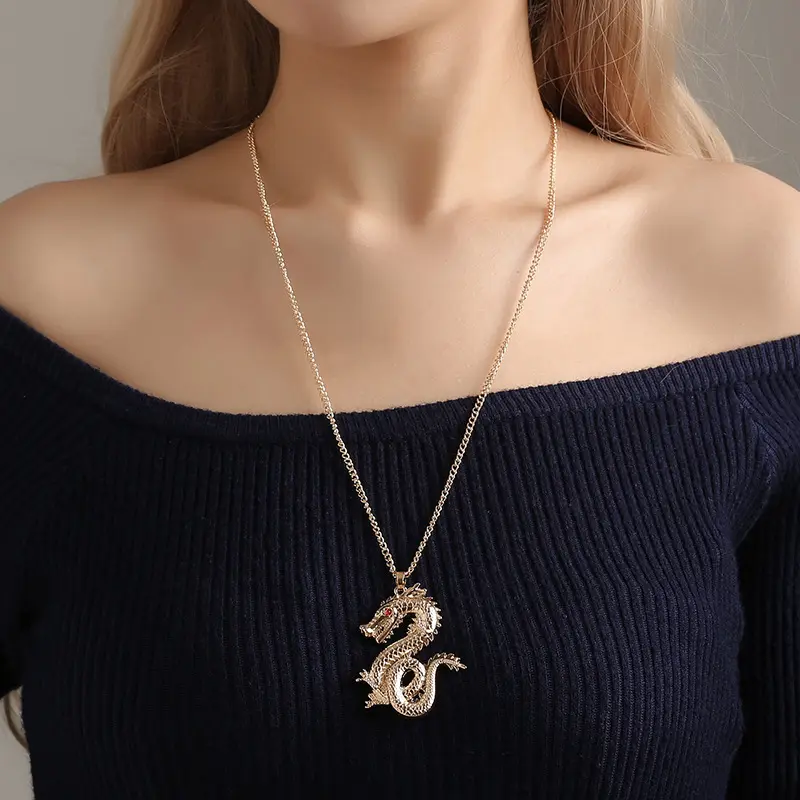 Amazon wish hot selling fashion creative jewelry national style retro zodiac dragon flash diamond necklace