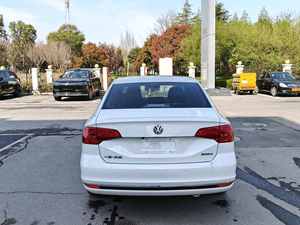 Voiture d'occasion Volkswagen, <span class=keywords><strong>Bora</strong></span>, Produite en 2018, Moteur essence 1.5L - Product Image 2