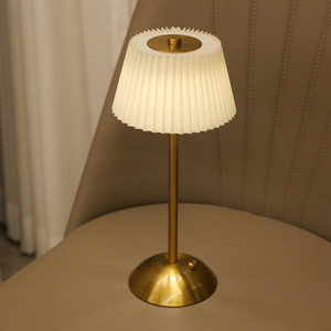 Lámpara de Mesa Portátil Recargable, Inalámbrica, Funciona con Baterí<span class=keywords><strong>a</strong></span>, Pantalla de Tela, LED Regulable, Luz Nocturna para Dormitorio, Sala de Estar, Oficina - Product Image 6