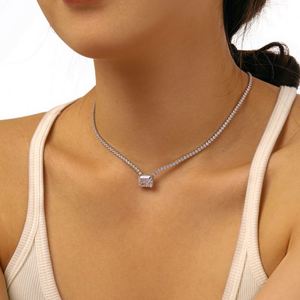 Collar de Plata S925 con Baño de Rodio y Circonita Cúbica 8A de Corte Radiante Rectangular, Diseño de Tenis, de Dylam Top Picked Fine Jewelry - Product Image 6