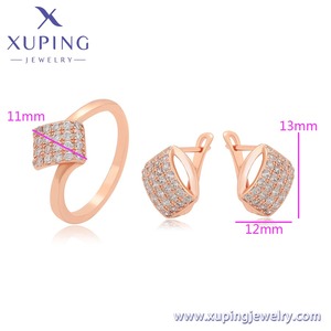 A00915857 Joyería XUPING, Juego de Joyería de Dos Piezas con Circonita Cúbica Sintética Cuadrada, Chapado en Oro Rosa, para Mujer - Product Image 2