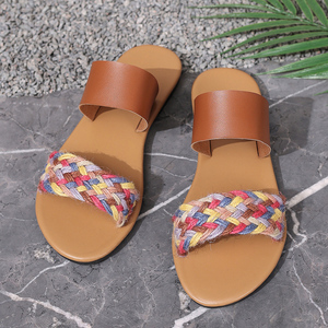 Sandales et pantoufles plates à bout rond pour femme, collection été 2025, style simple, coloris assortis, souples, pour la plage - Product Image 2