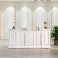 Table de bar extérieure en pin de style ferme moderne, qualité supérieure, idéale pour les événements hôteliers et l'usage commercial – Offre spéciale