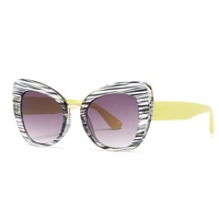 Lunettes de soleil de luxe Cat Eye UV400 certifiées Global Recycled Standard, idéales pour les trajets quotidiens et la conduite en plein soleil