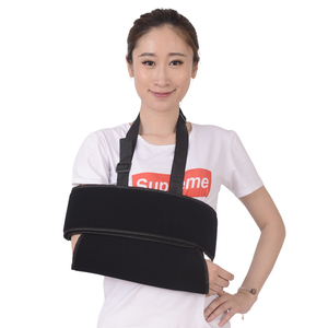 อุปกรณ์พยุงแขนหลังผ่าตัดเพื่อการฟื้นฟูสภาพร่างกาย ระบายอากาศได้ดี เป็นมิตรกับสิ่งแวดล้อม สำหรับการตรึงไหล่เมื่อกระดูก<span class=keywords><strong>ไหล่</strong></span>แตก - Product Image 1