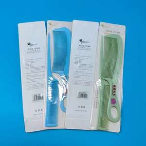 Peines de plástico coloridos para el cabello, paquete doble (uno grande y uno pequeño) de la tienda de dos dólares. - Product Image 4