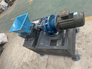 เครื่องย่อยพลาสติกขนาดเล็กแบบพกพาคุณภาพสูง สำหรับใช้ในบ้าน กำจัดขยะ พร้อมมอเตอ<span class=keywords><strong>ร์</strong></span>ใหม่ เกีย<span class=keywords><strong>ร์</strong></span>ปั๊ม ลูกปืน และชุดเกีย<span class=keywords><strong>ร์</strong></span> ผลิตจากโรงงาน - Product Image 2