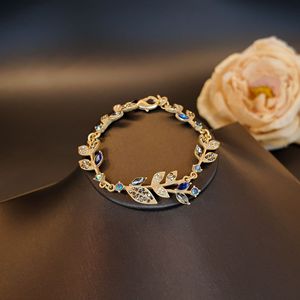 KAMMY Ensemble de bijoux pour femmes, exquis et élégant, avec des boucles d'oreilles, des bracelets et des colliers en feuilles de bambou serties de diamants - Product Image 5