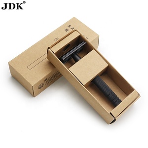 Maquinilla de afeitar de seguridad de doble filo con mango largo negro para hombre - Product Image 5