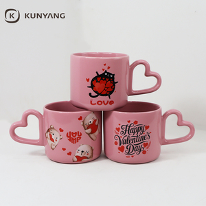 Valentine của món quà ngày tùy chỉnh gốm <span class=keywords><strong>Mug</strong></span> tim xử lý lãng mạn vài dễ thương logo in bán buôn gốm cốc cà phê cho món quà - Product Image 1
