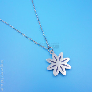Collier pendentif fleur creuse en alliage de zinc, chaîne nickel brillant 10 cm ou moins, accessoire de bijouterie tendance - Product Image 3