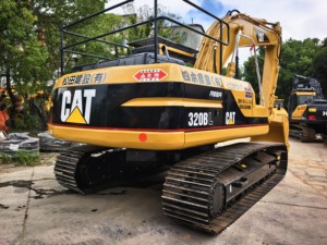 รถขุดตีนตะขาบ CAT 320BL มือสอง, รถขุดไฮดรอลิกขนาดกลาง 20 ตัน, สภาพการทำงานดีเยี่ยม เครื่องจักรก่อสร้างสำหรับงานหนัก - Product Image 4
