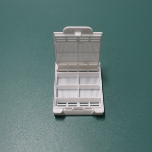Caja <span class=keywords><strong>de</strong></span> Inmersión <span class=keywords><strong>Patológica</strong></span>, Caja Larga y Delgada con Orificios y Bisagras para Uso en <span class=keywords><strong>Laboratorio</strong></span> - Product Image 1