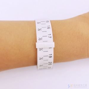 Herramienta de medición de anillos de plástico para medir el tamaño del dedo, herramientas para hacer joyas - Product Image 2
