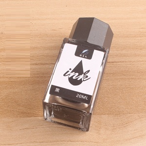 Pluma estilográfica portátil al por mayor con logotipo personalizado botella <span class=keywords><strong>de</strong></span> <span class=keywords><strong>tinta</strong></span> cartucho <span class=keywords><strong>de</strong></span> <span class=keywords><strong>tinta</strong></span> sin carbono <span class=keywords><strong>para</strong></span> escribir - Product Image 6