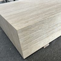 Table basse de luxe en travertin beige, bloc de pierre naturelle, pour projets hôteliers et de villas haut de gamme, destinée aux entrepreneurs