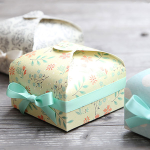 Customizable luxurious gift <b>box</b> Party and <b>wedding</b> cookie candy and <b>cake</b> gift <b>box</b> Retro printed bow matching hand gift <b>box</b> stock - Product Image 4