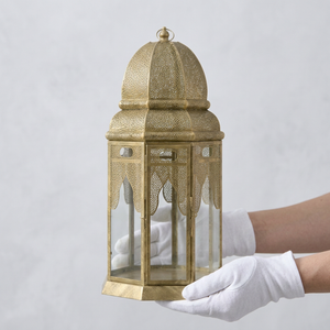 Farol de Metal Dorado Moderno Hecho a Mano por A.K Handicrafts para Decoración del Hogar en Ramadán y Bodas - Product Image 3