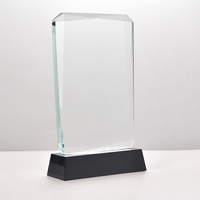 Trophée en cristal K9 vierge, style sportif, avec base en verre, écologique, personnalisable avec logo, plaque gravée, vente en gros usine, prix abordable
