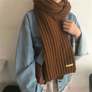 Écharpe longue tricotée unie et chaude pour femme, personnalisable, pour l'hiver – Vente en gros - Product Image 3