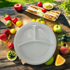 Assiettes jetables en plastique à 3 compartiments, transparentes/blanches, avec logo personnalisé, utilisables au <span class=keywords><strong>micro</strong></span>-ondes, de qualité alimentaire, pour les fêtes - Product Image 2